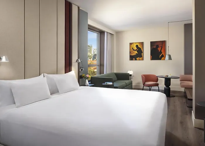 Nh Barcelona Diagonal Center